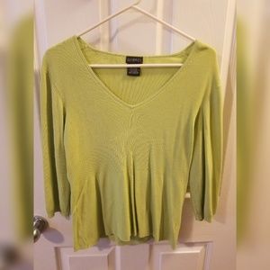 3/4 sleeves fitted v neck sweater
